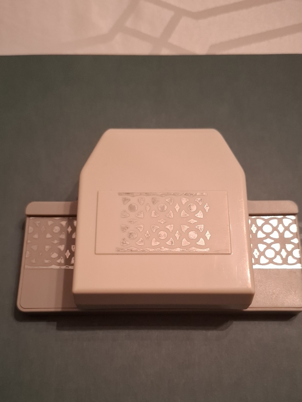Neutral Beige Craft Edge Paper Punch for Decorative Borders